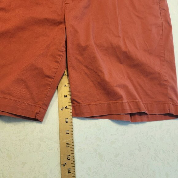 Izod Saltwater Shorts Stretch Flat Front Chino Size 36 - 9.5" Washed Red EUC - Picture 9 of 9